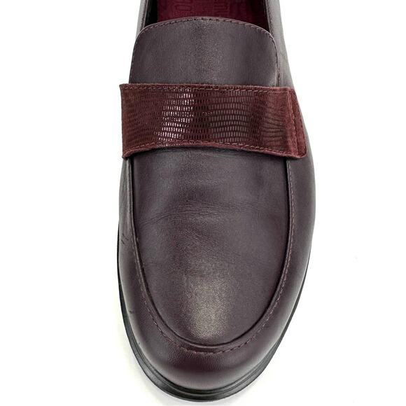 Munro American Geena Women Loafer Size 8 Wine/Red Leather Moc-Toe Low Block Heel - Picture 13 of 16